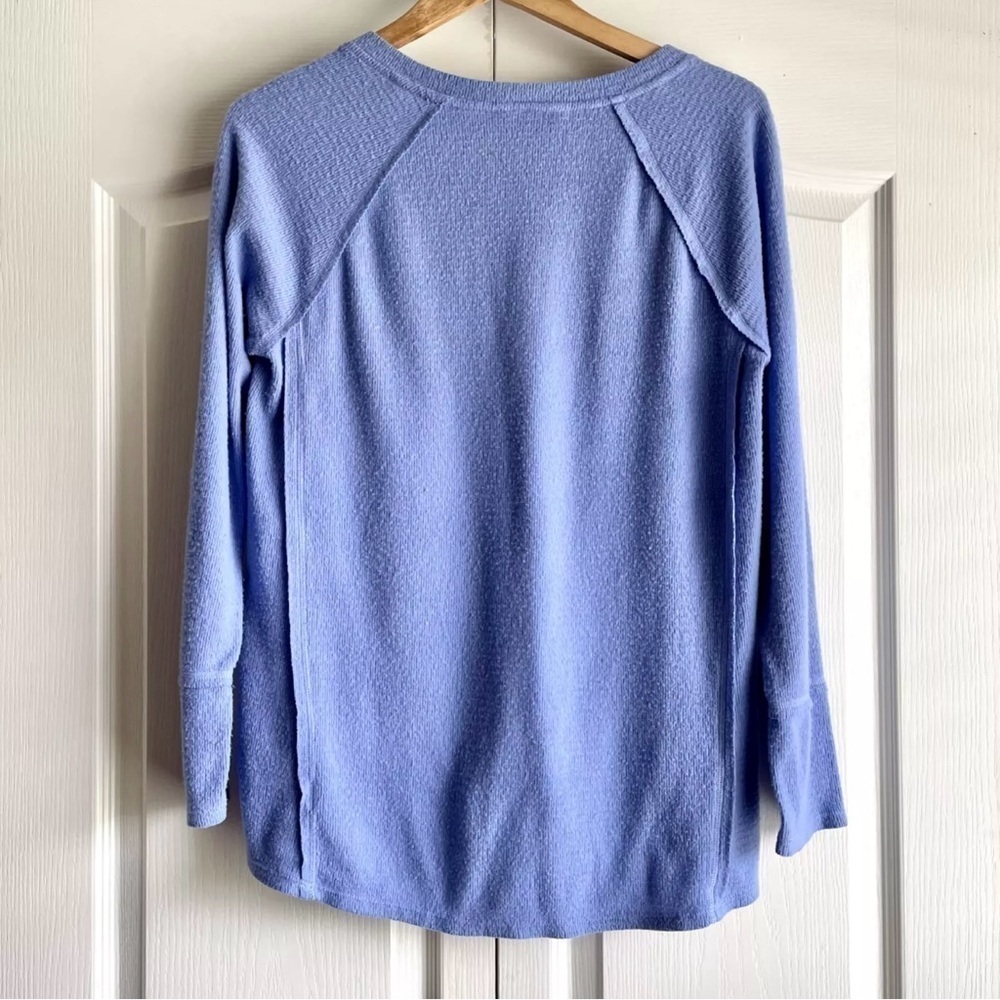 Wildfox V Neck Sweater - Picture 5 of 8